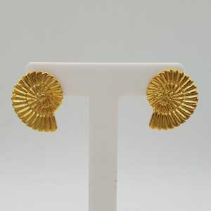 Gold-plated shell drop earrings