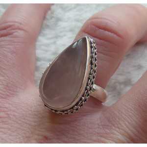 Zilveren ring gezet met druppelvorm Rozenkwarts maat 17.5 mm 