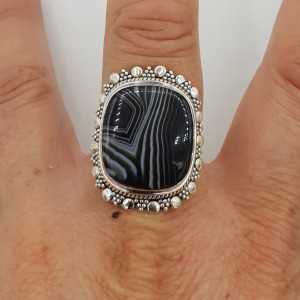 Zilveren ring gezet met vierkante zwarte Botswana Agaat 18 mm