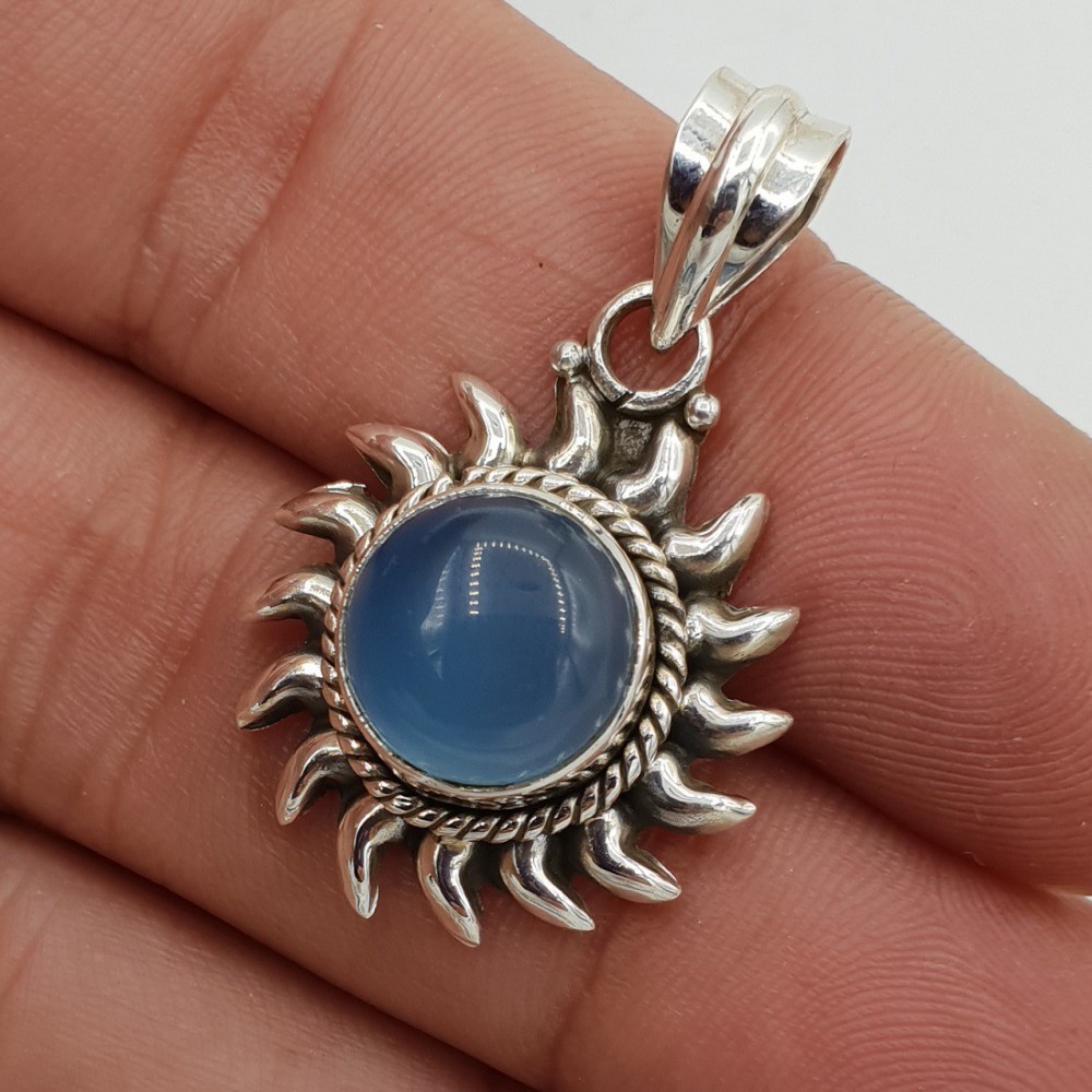 Zilveren hanger zon gezet met blauw Chalcedoon