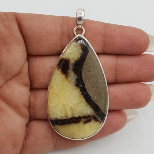 Zilveren hanger met grote druppelvormige Septaria