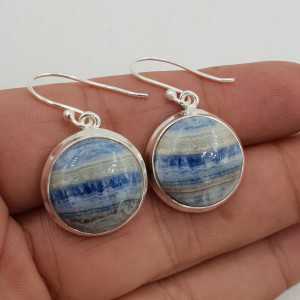 Silver drop earrings set with round Scheeliet