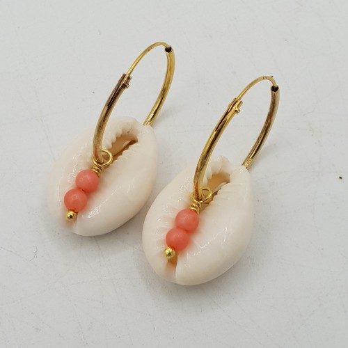 Vergulde creolen Cowrie en Koraal