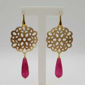 Gold-plated drop earrings in buffalo horn and fuchsia pink, Jade,