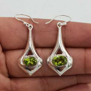 925 Sterling silver earrings set with Peridot