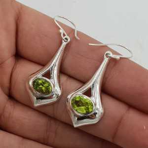 925 Sterling silver earrings set with Peridot