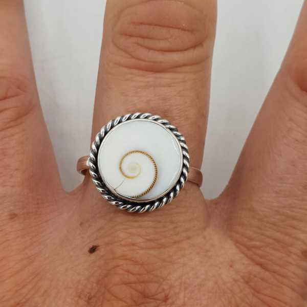 925 Sterling zilveren ring gezet met ronde Shiva schelp