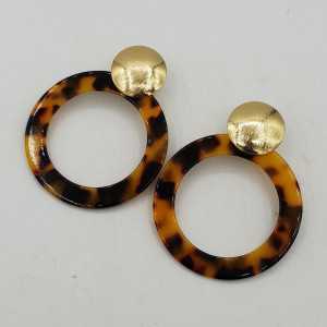 Drop earrings with a large round oorknop and in round resin pendant