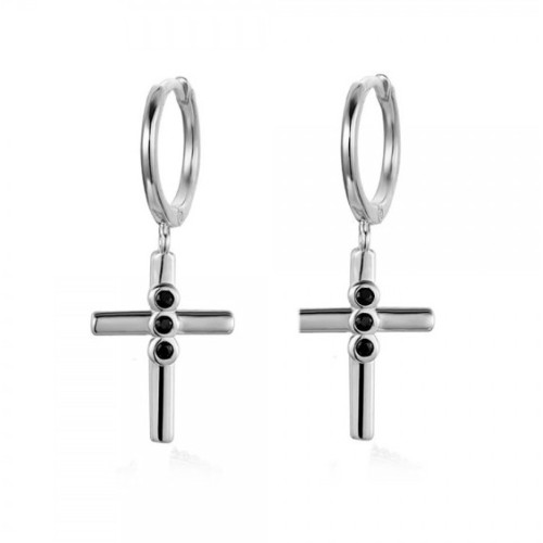 Zilveren creolen met kruis hanger