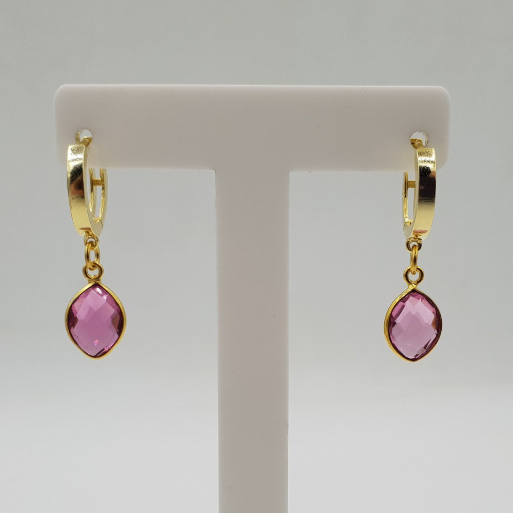 Goud vergulde creolen met roze quartz hanger