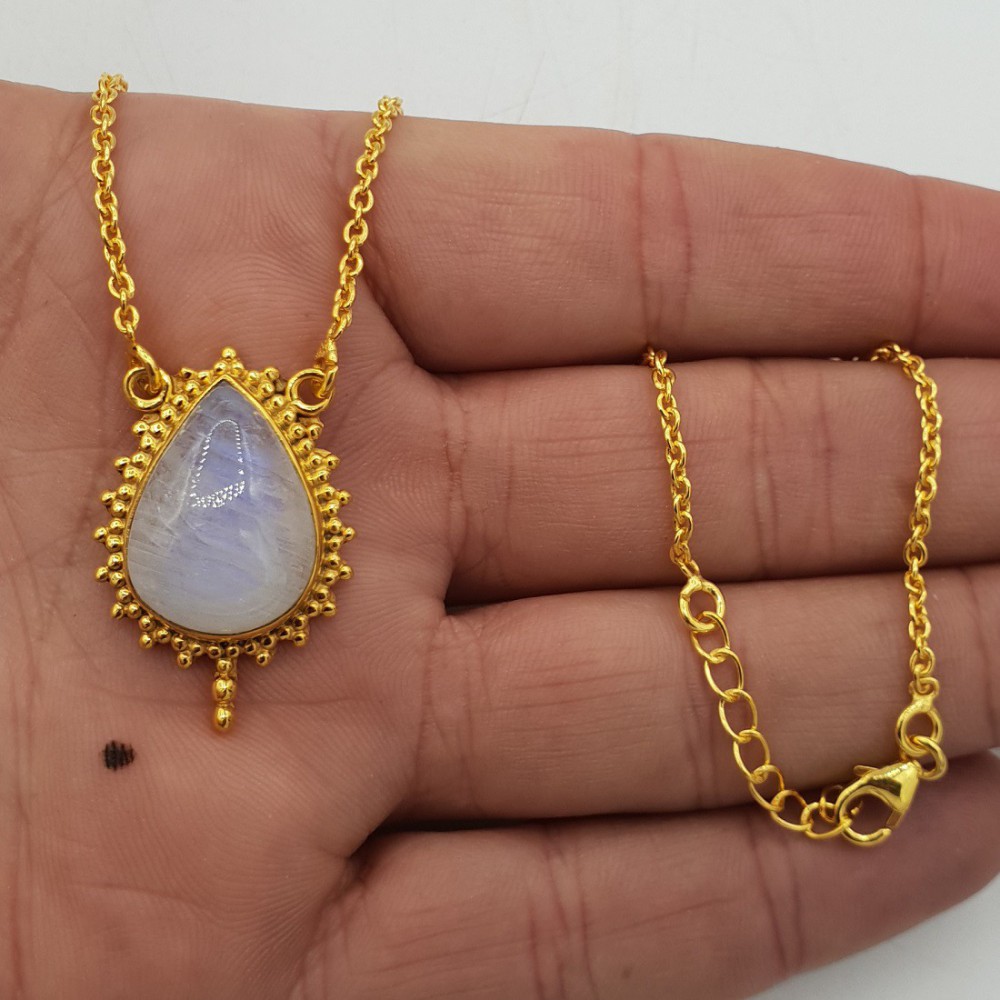 Gold-plated necklace with a Moonstone pendant