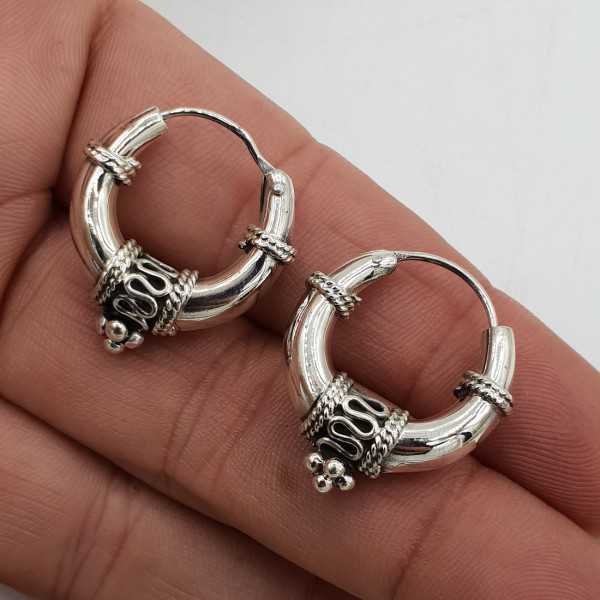 Creole earrings in silver machined 03