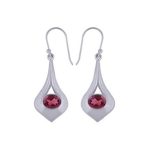 925 sterling silver drop earrings with a traverse of oval shape Garnet and