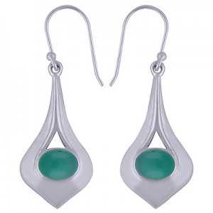 925 sterling silver drop earrings with a traverse of oval shape, green Onyx.