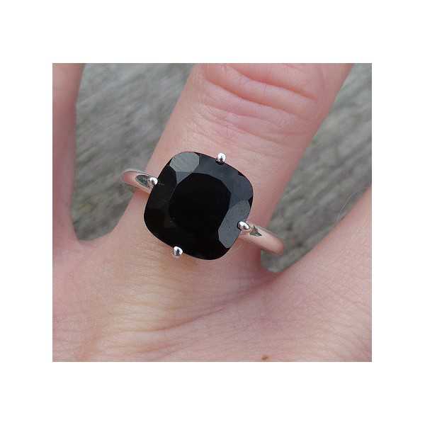 Silver ring set with square faceted black Onyx 17.3 mm 