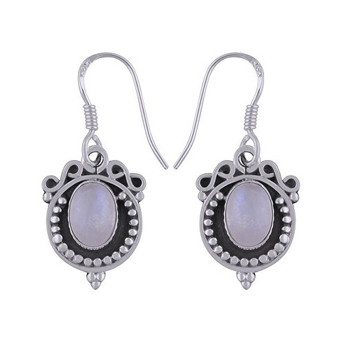 Zilveren oorbellen met ovale Maansteen