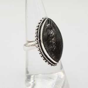 Zilveren ring gezet met marquise zwarte Toermalijnkwarts 17 mm