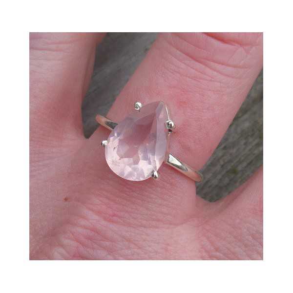 Silver ring set with oval shape faceted rose quartz 18.5 mm