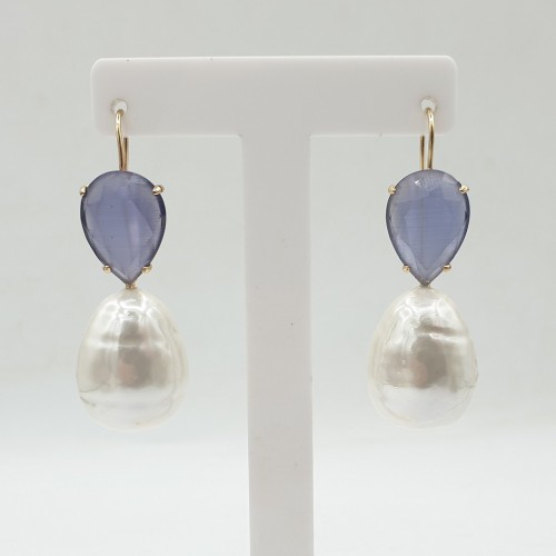 Vergulde oorbellen met Kattenoog en Parel