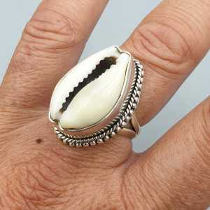 925 Sterling zilveren ring gezet met Cowrie schelp  17.5 mm