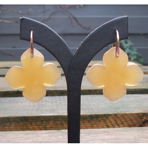 Vergoldete Ohrringe-set mit großen Klee Pfirsich Chalcedon 