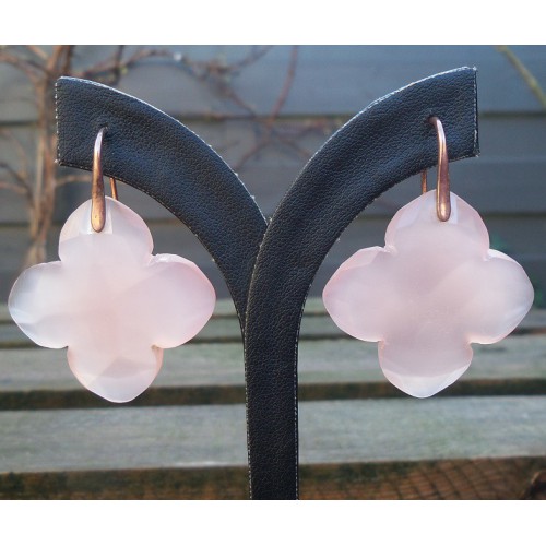 Vergoldete Ohrringe-set mit großen kleeblatt rose Chalcedon