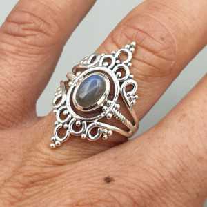925 Sterling zilveren ring met ovale Labradoriet
