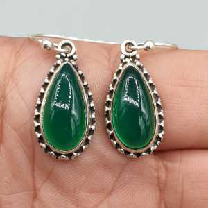 Zilveren oorbellen druppelvormige groene Onyx