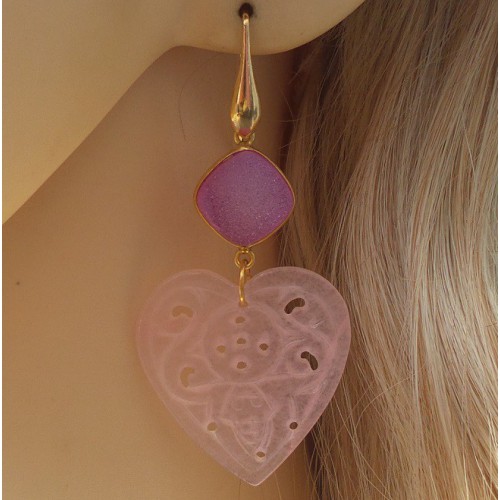 Vergulde oorbellen met uitgesneden roze Jade hart en druzy Agaat