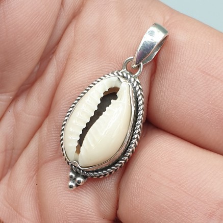 Sterling zilveren hanger met Cowrie schelp