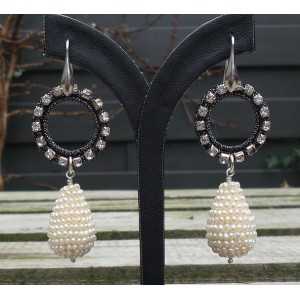Silver earrings Zoetwaterpareltjes drop and silk thread pendant