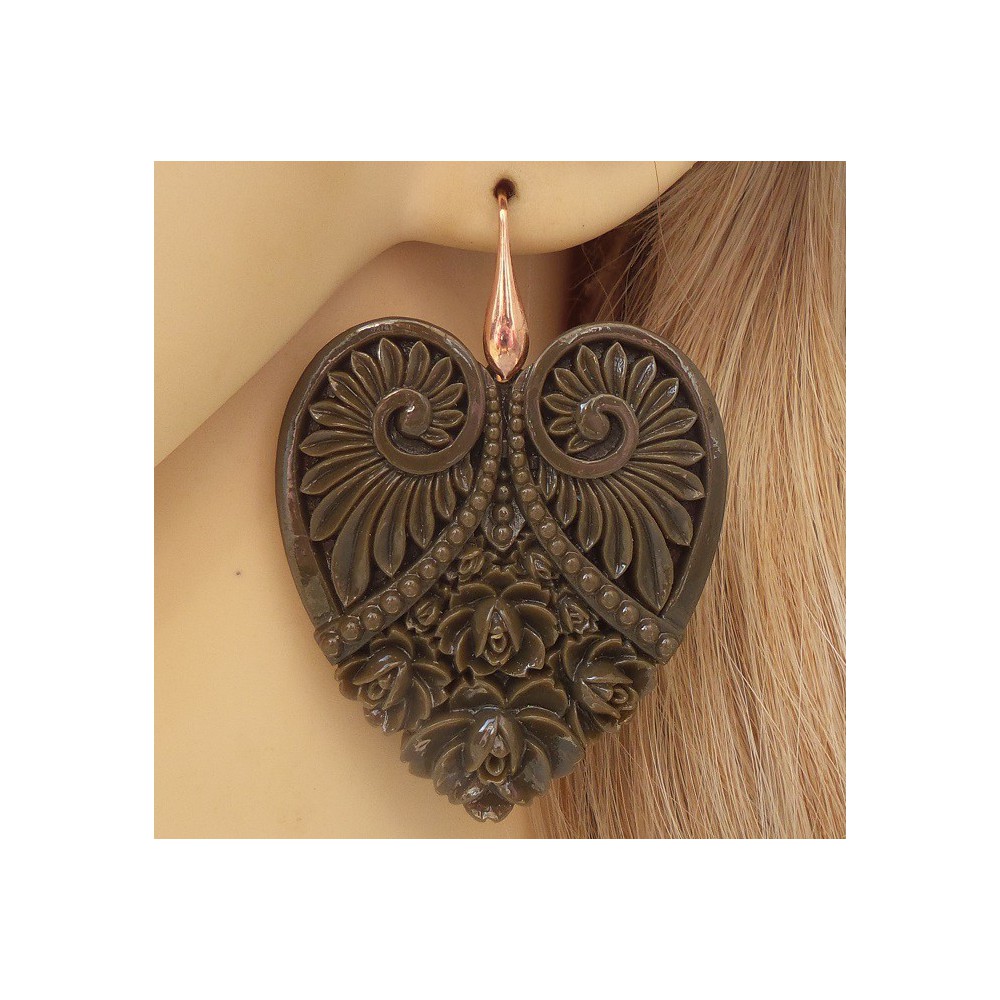 Gold plated earrings with cut out heart brown