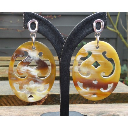 Zilveren oorbellen met uitgesneden ovale Buffelhoorn 