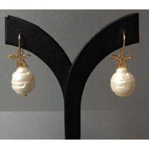 Gold plated earrings with Keshi Pearl