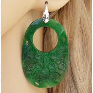 Zilveren oorbellen met ovale uitgesneden groene Jade