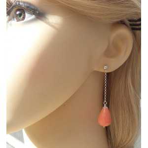 Zilveren oorbellen met oranje Koraal briolet