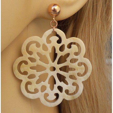 Rosé vergulde oorbellen met ronde uitgesneden Buffelhoorn