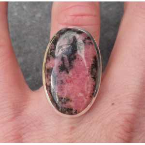 Zilveren ring met ovale Rhodoniet 17.3 mm