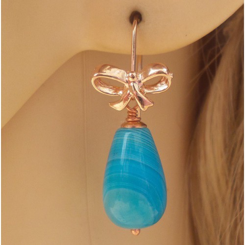 Rosé vergulde oorbellen met blauwe Agaat briolet