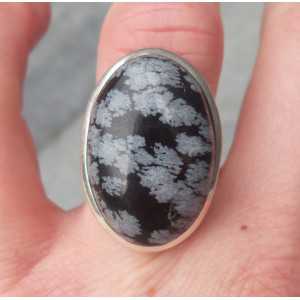 Zilveren ring gezet met ovale sneeuwvlok Obsidiaan 17.3 mm 