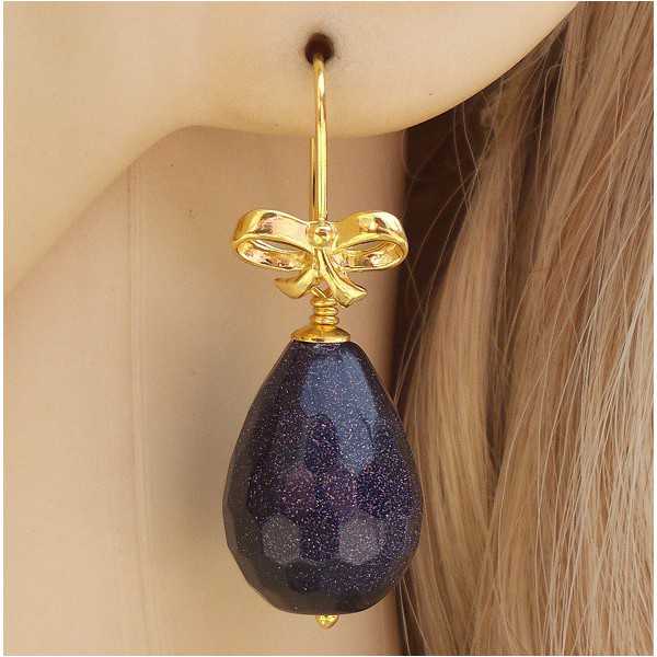 Gold plated earrings with briolet of blue Goudsteen