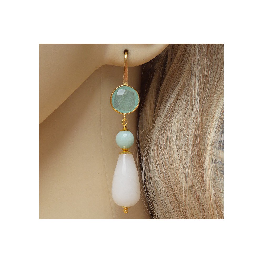 Vergulde oorbellen met witte Jade, Amazoniet en Chalcedoon 