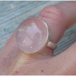 Zilveren ring gezet met ronde cabochon Rozenkwarts 17 mm 