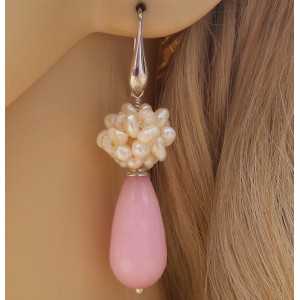 Zilveren oorbellen met roze Jade briolet en bol van Pareltjes