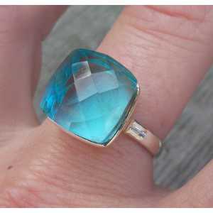 Silber ring mit blauen Topas