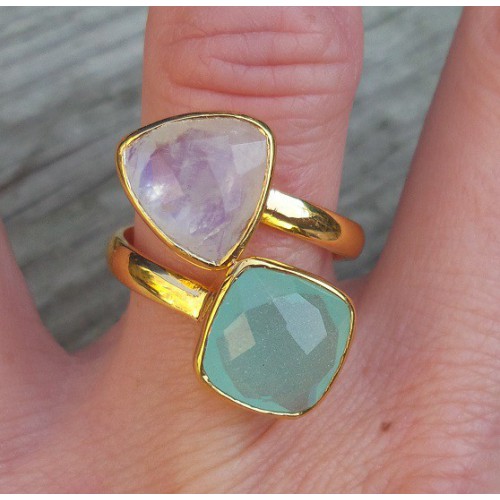 Vergulde ring gezet met Maansteen en Chalcedoon 
