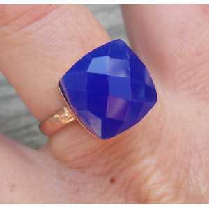 Rosé vergulde ring gezet met blauw Chalcedoon