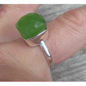 Zilveren ring gezet met appeltjes groene Chalcedoon