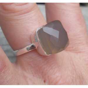 Silber ring mit grauen Chalcedon 