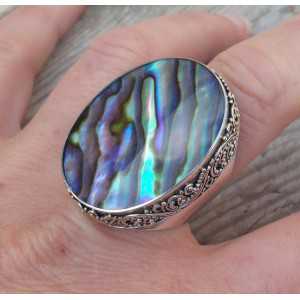 Zilveren ring met grote Abalone schelp bewerkte kop 18.5 mm